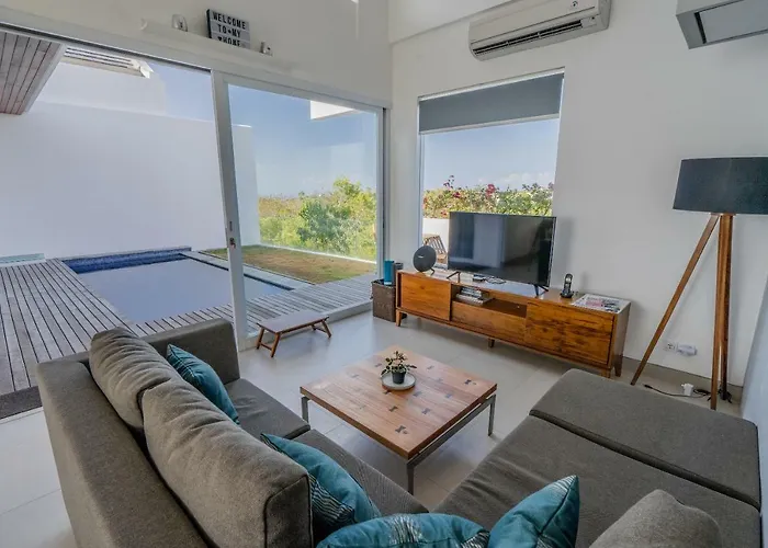 Aurelia * Uluwatu