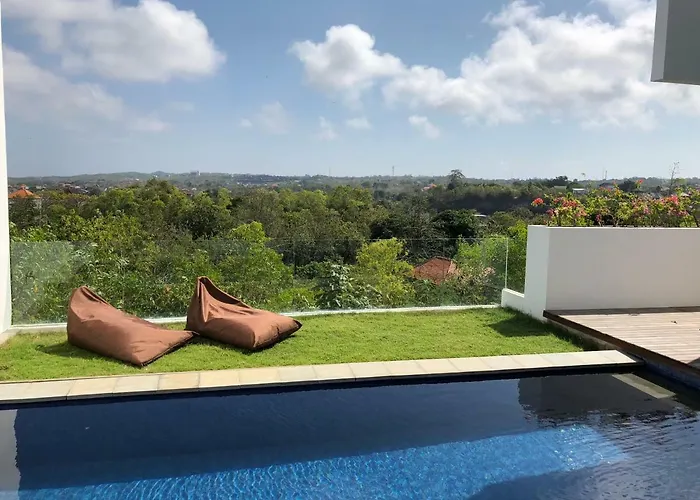 Aurelia * Uluwatu