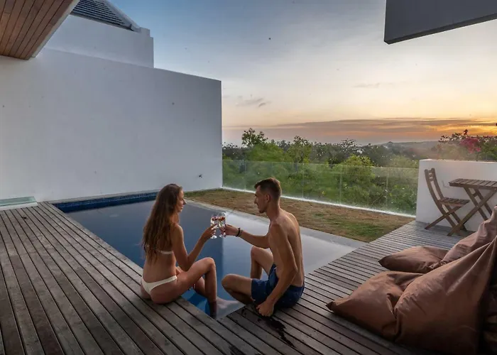 Aurelia * Uluwatu